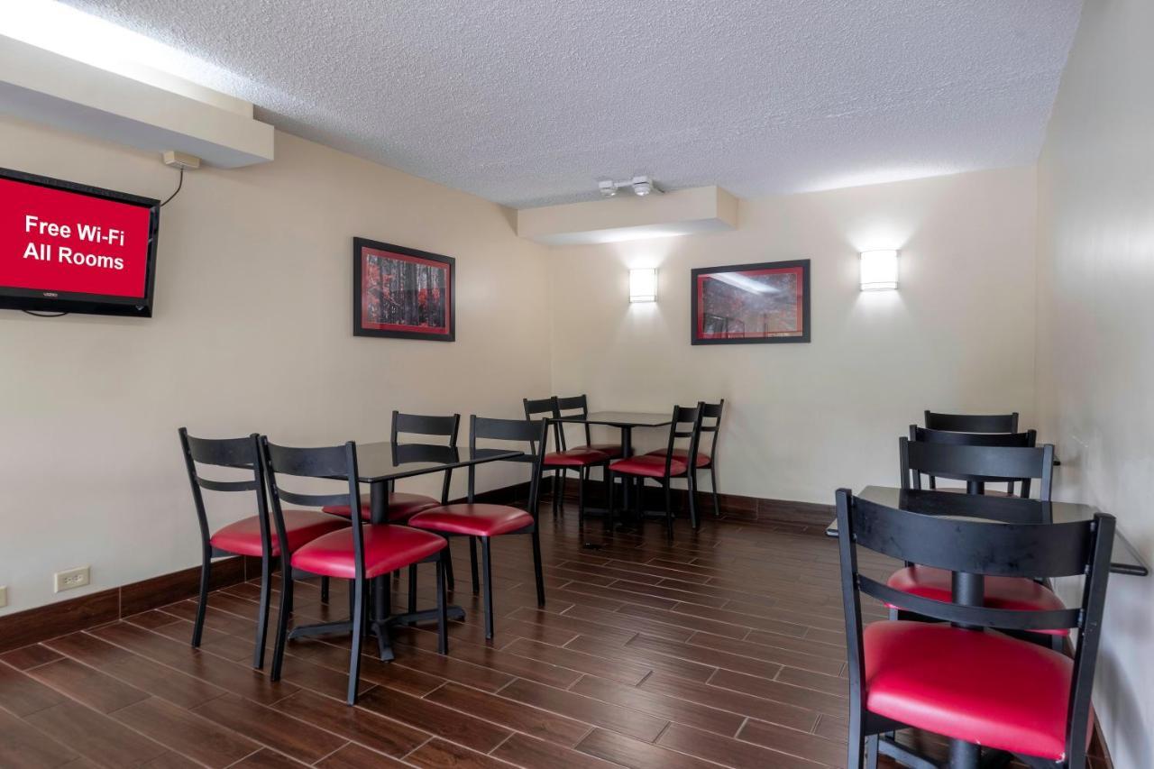 Red Roof Inn Charlottesville Exterior photo